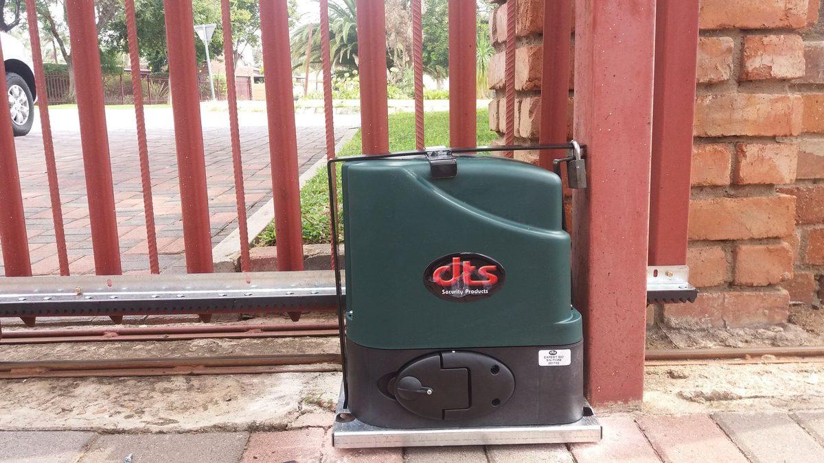 Gate motor installation preview